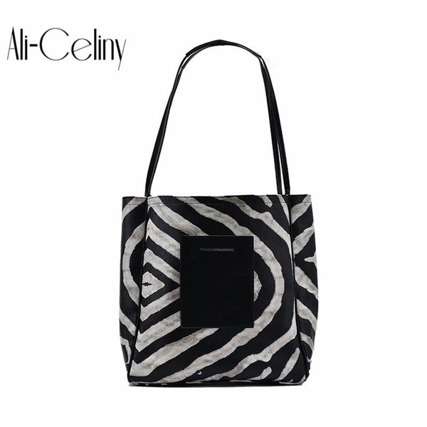 

original design large capacity portable underarm bag women winter fashion western style shoulder tote bag multifunctional