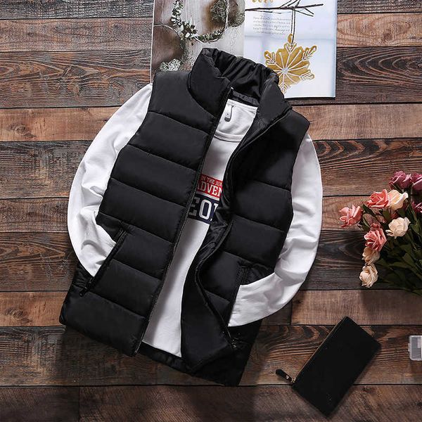 

new products in autumn and winter of 2019 cotton solid color stand collar men's vest, Black;white