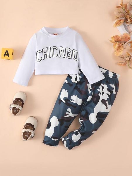 

baby letter graphic tee & camo print sweatpants she, White