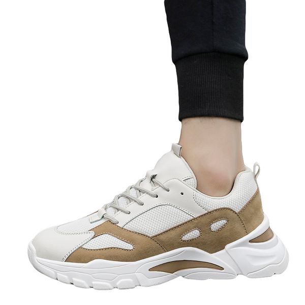 

2020 new most popular fahion running shoes black white grey and three colors desigern shoes mens runner women sneakers