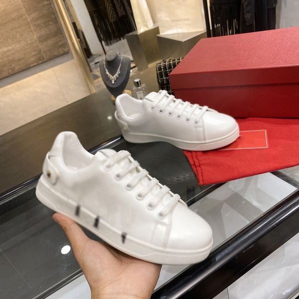 

2021 luxe heavy industry graffiti designer couple casual shoes letter design men and women same style board shoes casual fashion sneakers, Black