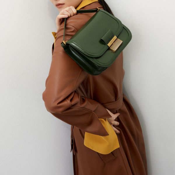 

2020 new style retro flip small square bag tofu bag autumn winter one shoulder slant across armpit versatile bag shoulder strap