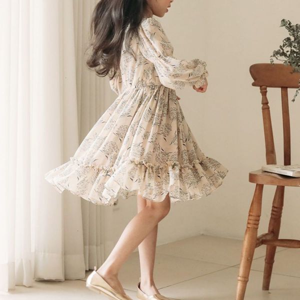 

big korean spring and girls' middle children's long sve chiffon drs, Red;yellow