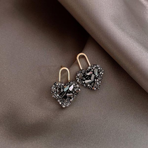

classic fashion black crystal heart-shaped stud earrings for woman exquisite korean earrings dress accessories anniversary gifts, Golden;silver