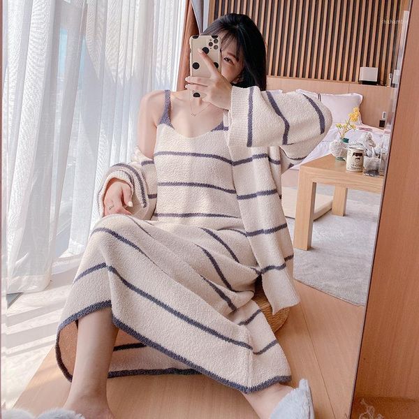 

bathrobe two-piece striped nightgown nightdress autumn winter warm sleepdress imitation mink velvet homewear1, Black;red