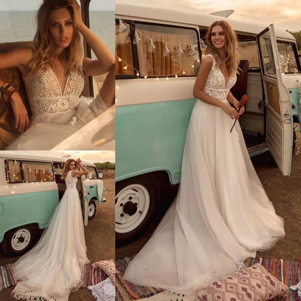 Elegante Lace praia vestidos de casamento V Neck A Linha Bohemian vestidos de noiva Varrer Império Train cintura Tulle robe de mariée