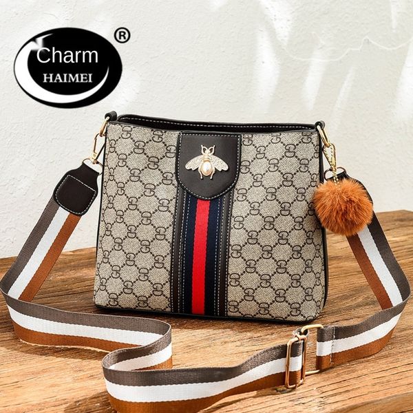 

hi mei printed bee bucket bag with one diagonal shoulder strap straddle wide shoulder strap bagfashionable and versatile women's bag ta