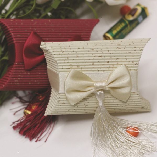 

bowknot with tassels pillow red decoration candy party sweet favors foldable wedding gift box