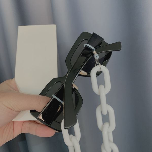 

2021 new european and american fashion temperament men's and women's identical sunglasses 0780 fashion temperament walk catwalk st