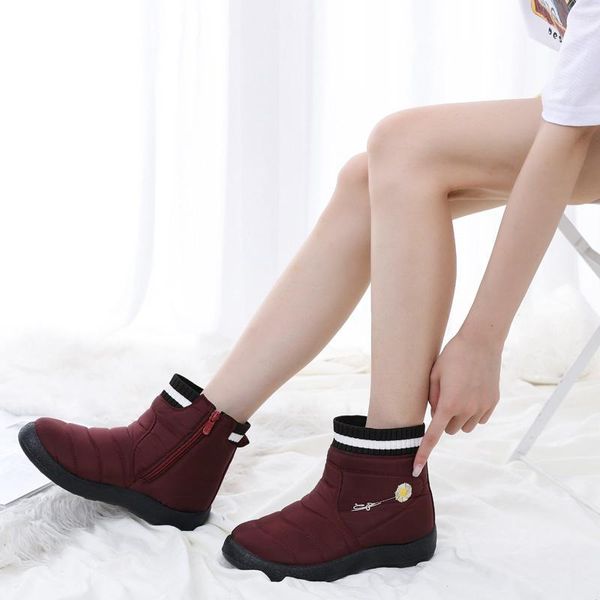 

2020 women warm snow plush flats female sewing embroidery shoe women's waterproof zip footwear plus boots winter drop shipping, Black