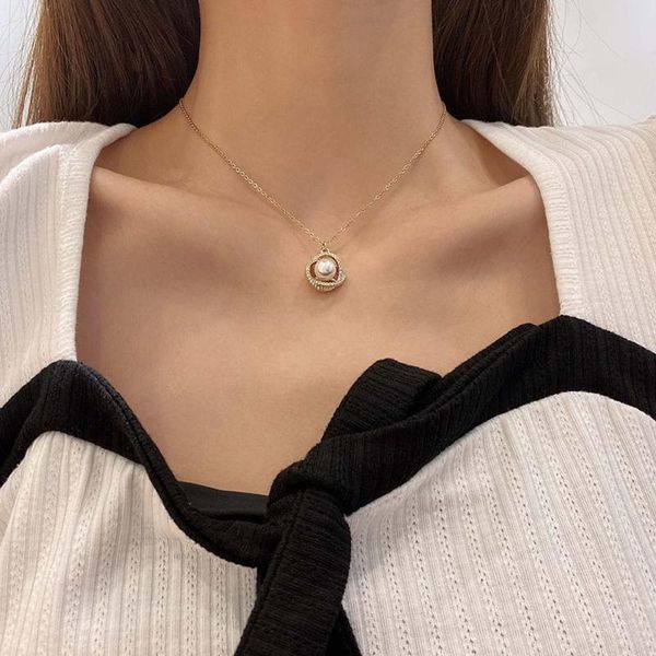 

chains korean personality titanium steel necklace female trendy temperament hollow bird's nest pearl pendant clavicle chain, Silver