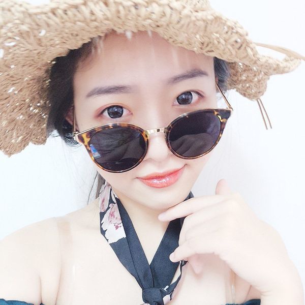 

19 year round frame polarized fashion style fashionable sunglasses, White;black