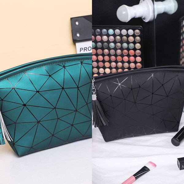 

portable travel small net red simple hand holding large storage bagcosmetic bag cosmetic bagcapacity portable cosmetics storage bag imge0 im