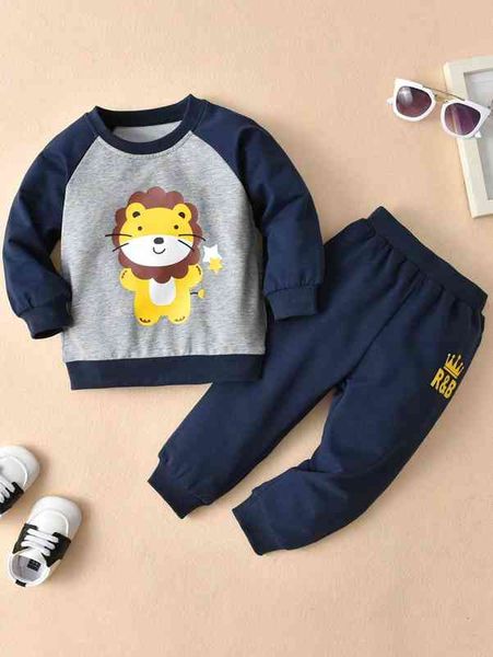 

baby cartoon graphic pullover & crown print sweatpants she, White