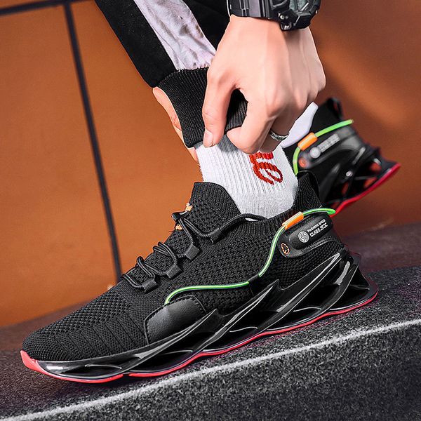 

brands breathable outdoor crocheted men's ultralight shoes, wild casual sports shoes and running shoes, Black;brown