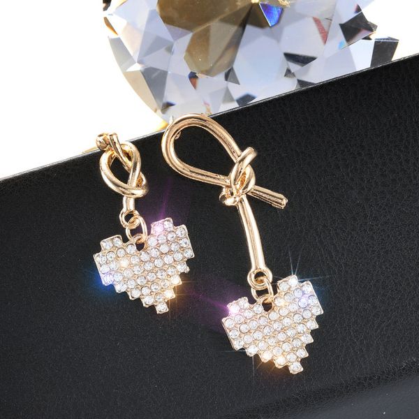 

s925 silver needle temperament asymmetry full diamond love earrings cold wind high sense show face thin earrings, Golden;silver
