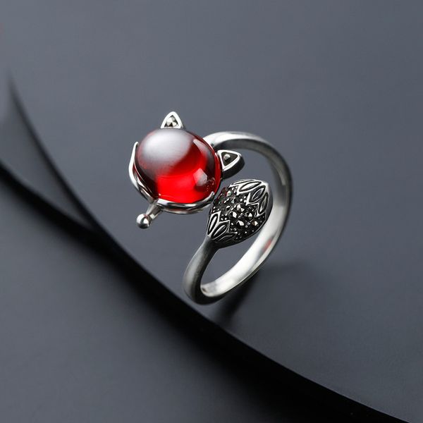 

designer rings charm female ring fashion sterling silver inlaid garnet suitable for social gathering party christmas gift, Golden;silver