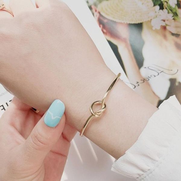 

women geometric simple heart-shaped bracelet open knot bracelet girl deserve to act the role of party gift, Black