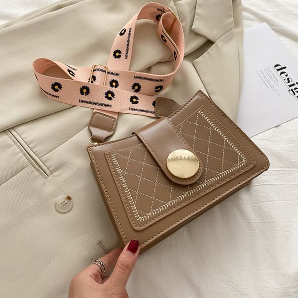

2020 new french straddle fashion bagstyle fashionable women's net red fashion small foreign style armpit bag diagonal straddle bag 5gqk