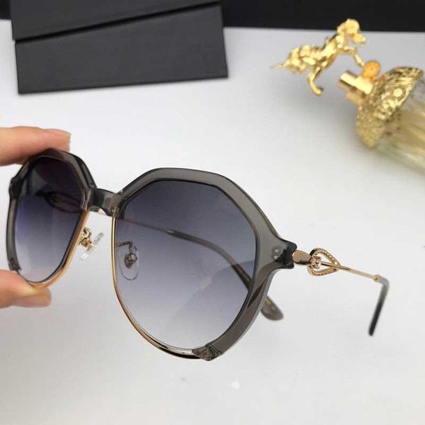 

2021 fashion design women's sunglasses personalized lady leg full frame sunglasses trend luxury glasses with box, White;black