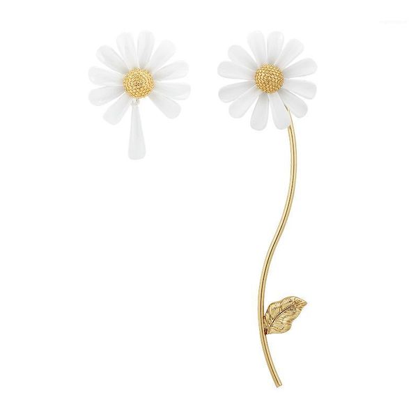 

2020 korean new design fashion jewelry personality asymmetric notch white flowers daisy alloy paint beach party female earrings1, Golden;silver