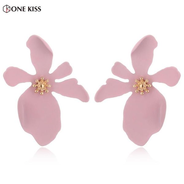 

2020 new fashion charm acrylic flower stud earrings for women elegant pink cute statement earrings bohemian holiday jewelry, Golden;silver