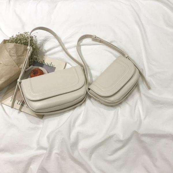 

wear fashionable one-way shoulder bag for women in 2020 c1114