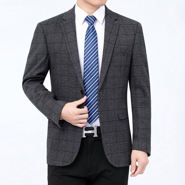 

2021 winter new men single cc business casual wool fashionable middle-aged men's single west pure color, White;black