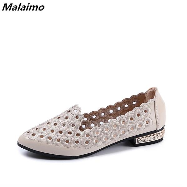 

2020 новые плоские туфли с острыми концами и мелкие ротами модными выдолбленными и дышащими сандалиями для женщин специального предложения, Black