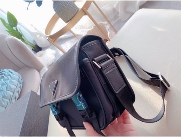 

2020 selling shoulder bag designer handbag textured nylon crossbody one shoulder all-match new bag wf2011291