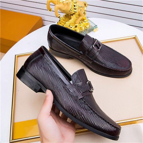 

l1 2020 men dress italian leather shoes slip on fashion luxury men leather moccasin glitter formal male shoes pointed toe shoes for men 11, Black
