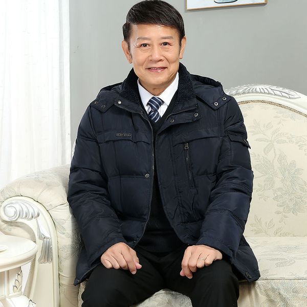 

middle aged dad winter loose large size old man's coat 2020 new down jaet men's short thiened clothes, Black