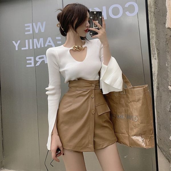 

autumn and winter 2020 new chain v-neck long sleeve t-shirt + breasted leather skirt pants 2-piece fashion suit for women