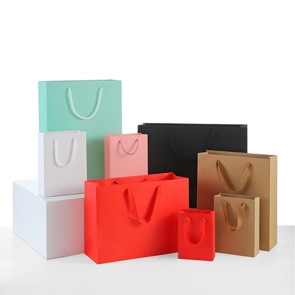 Kraft Paper Bags Handbag Can Customlogo Negozio di abbigliamento Borsa per imballaggio Shopping Gift Bag Gift Wrap Bags XD24073