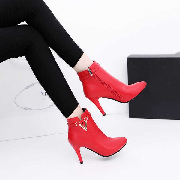 

new korean version of v-mouth high heels bare boots in autumn and winter 2020, Black