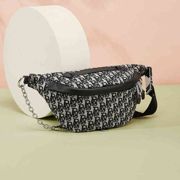 

2022 latest handbag factory store popular printed chest bag leisure lightweight saddle single shoulder women's waist women