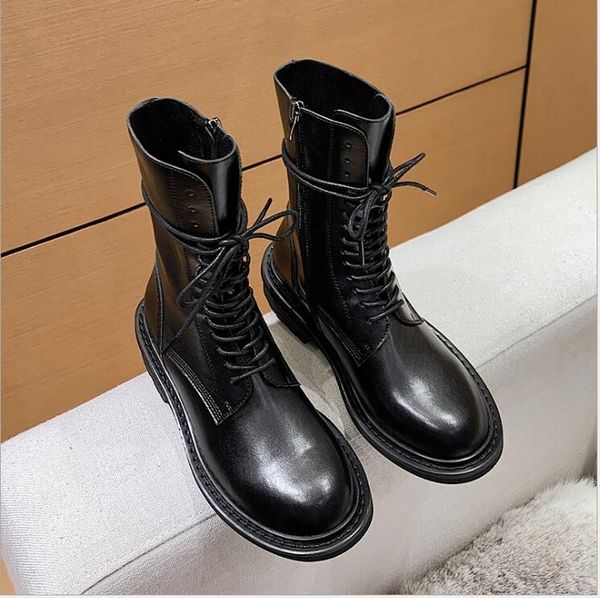 

2021 women's new autumn all-match super fire british style white low-boots, Black
