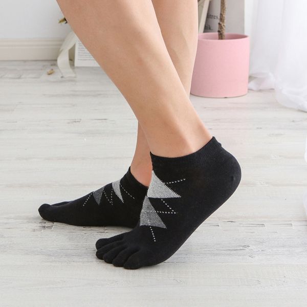 

men's five finger cotton toe five toe short tube cotton socks low waist sweat absorption deodorant thin style socks for men xywdt, Black
