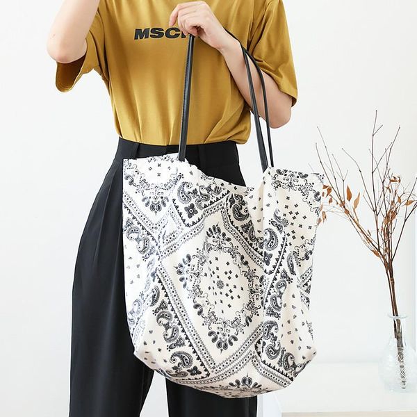 

japanese and korean retro pattern simple lace canvas bag literary all-match large-capacity female shopping bag wholesale