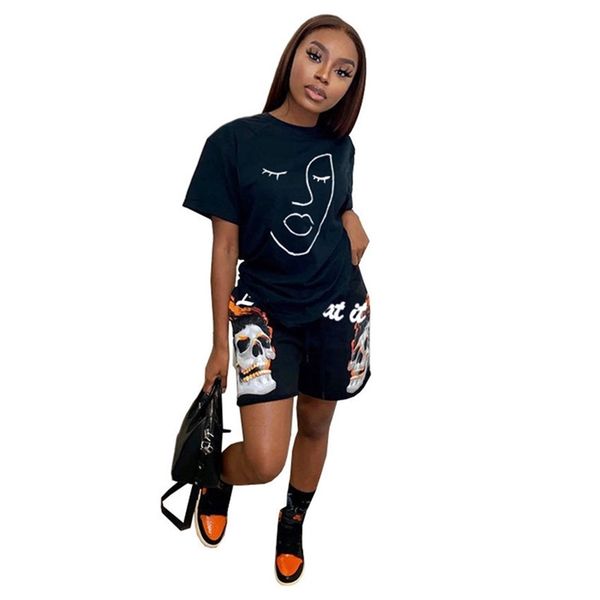 

2021 designer summer t shirt and shorts 2 piece outfits womens fashion biker tracksuit graffiti letters sportswear sweat suit cloth hh12702, White