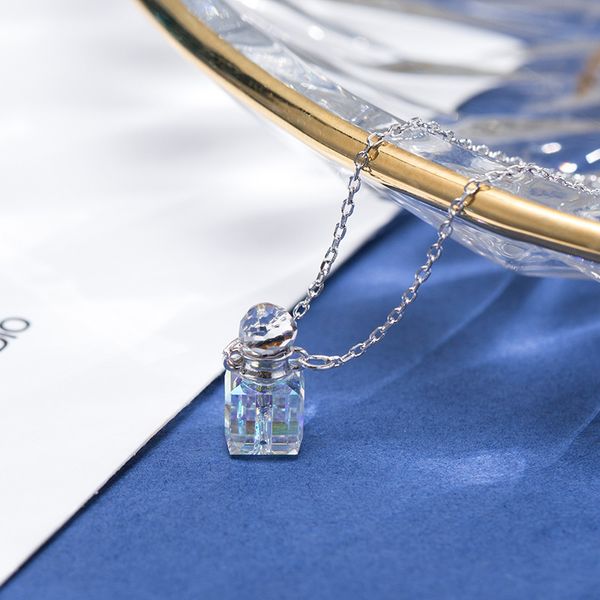 

natural gemstone women's perfume bottle square crystal pendant necklace simple fashion 925 sterling silver clavicle chain q0531