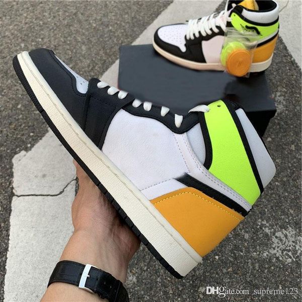 

new air authentic 1 high og volt gold sneakers white volt university gold black retro men women outdoor sports shoes with box