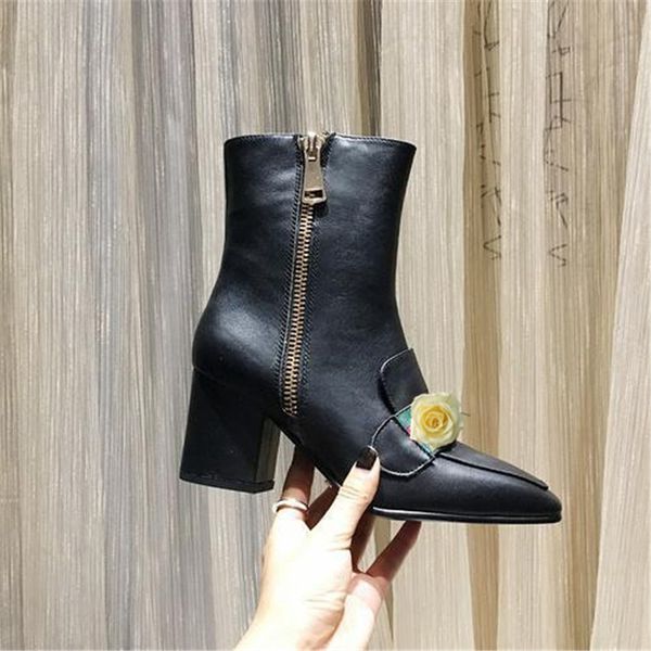 

2021 g world tour desert boot women boots platform boot spaceship ankle boots 5cm heel flamingos medal martin boots heavy duty soles, Black
