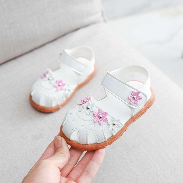 

new 2020 summer girls' baotou fashion princs sho children's soft bottomed flat sandals4l4p, Black;red