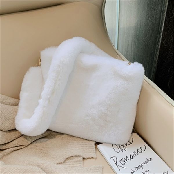 

2020 autumn and winter new large capacity fashion plush female korean retro single shoulder messenger lamb bag
