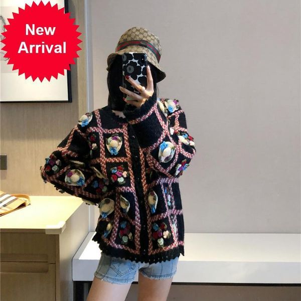 

autumn 2021 new new artisanal three-dimensional fabric straw hat flower patched jacket cardigan sweater scev, White;black