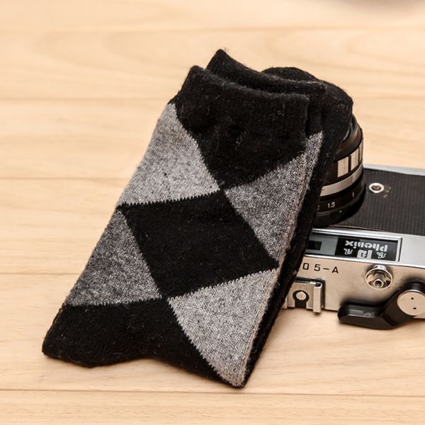 

осень и зима новый стиль теплая теплая среда шерсти решетки алмаза средней трубки носки мужские случайные мужские носки zhuji go1z0, Black