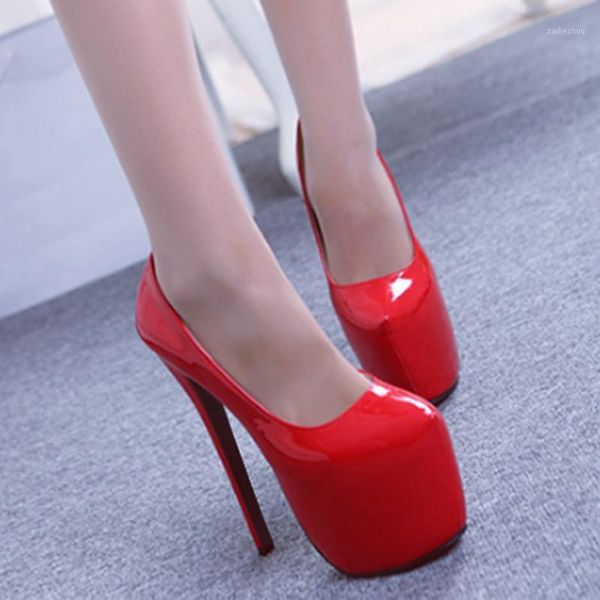 

beautiful, fashionable, bright and beautiful patent leather1, Black