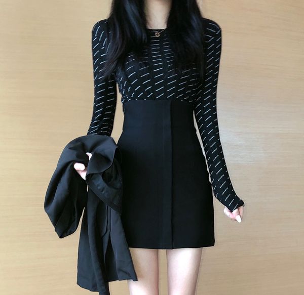 

2020 autumn new korean letter t-shirt + high waist slim skirt two piece fashion suit for women
