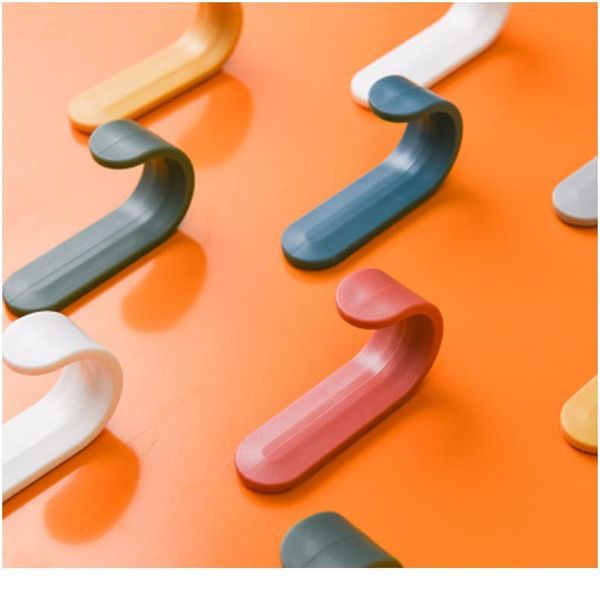 

4pcs/set towel hooks plastic door hangers self adhesive wall hangers hat racks keys hanger home decor organizer wmtayi